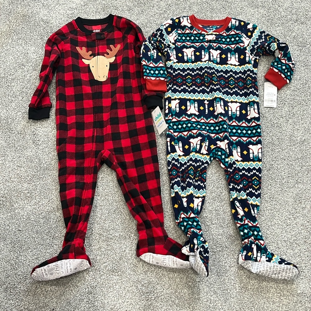 Carter’s bundle toddler fleece footie holiday pajamas